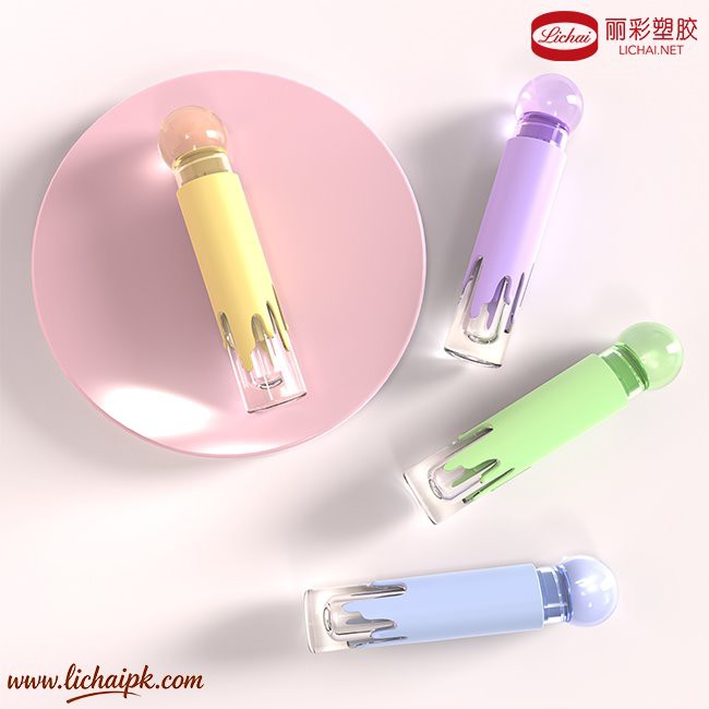 Brilho labial em tubo para maquiagem